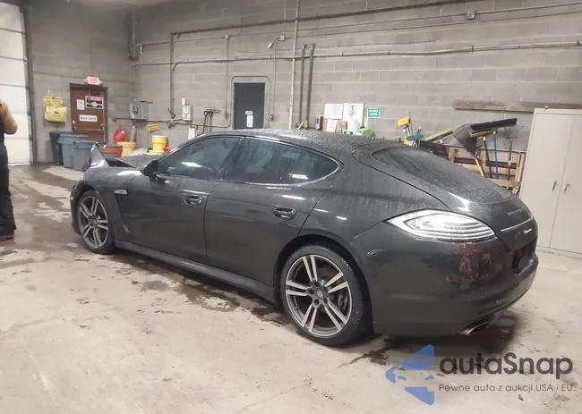 WP0AA2A72BL010152: 44423355