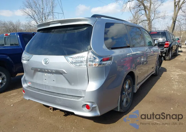 5TDXZ3DC8HS780655: 44423943