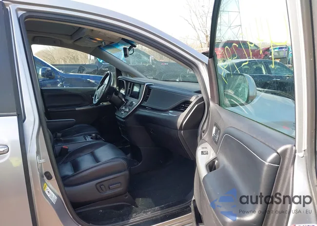 5TDXZ3DC8HS780655: 44423943