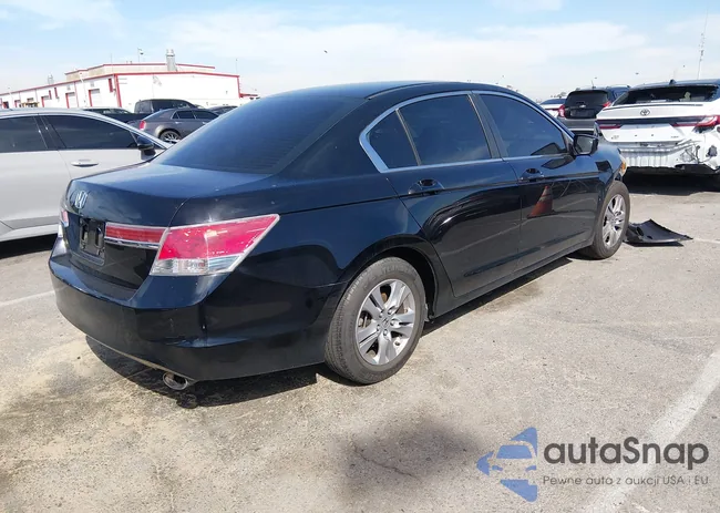 1HGCP2F64CA196184: 44423963