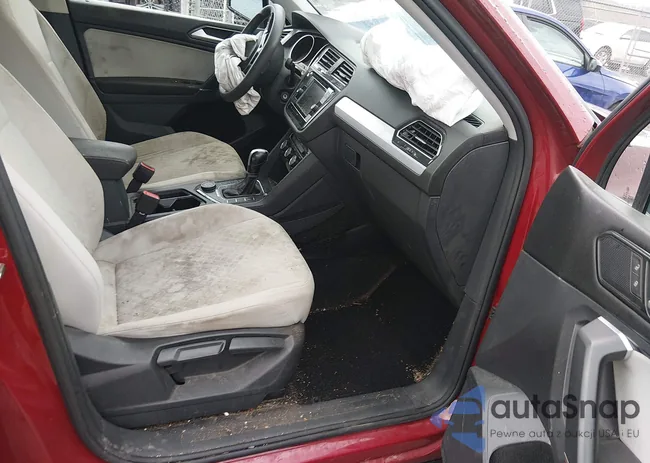 3VV0B7AX1JM021096: 44423983