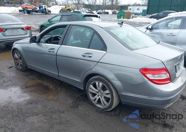 WDDGF81X98F089606: 44424047