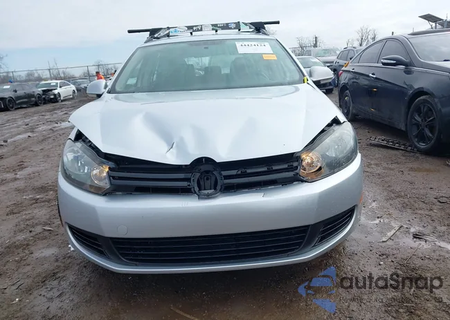 3VWPP7AJ6DM663325: 44424124