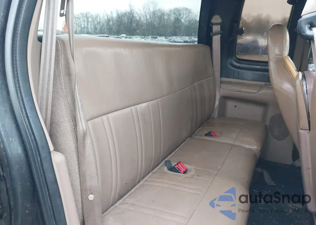 1FTDX1766VKD48863: 44424125