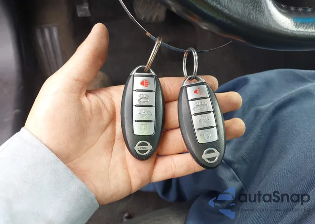 1N4BL21E77N427121: 44424152