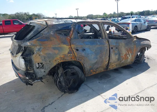 5NMJE3AE3PH215805: 44424285