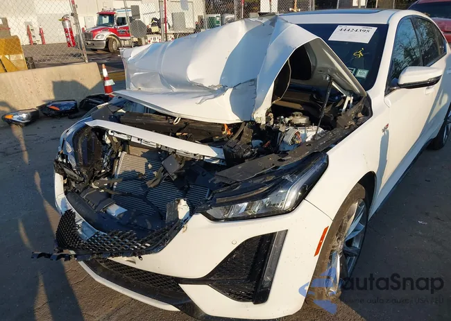 1G6DV5RW9R0122539: 44424395