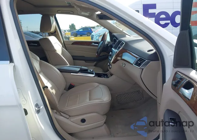 4JGDA5HB7CA093093: 44423513