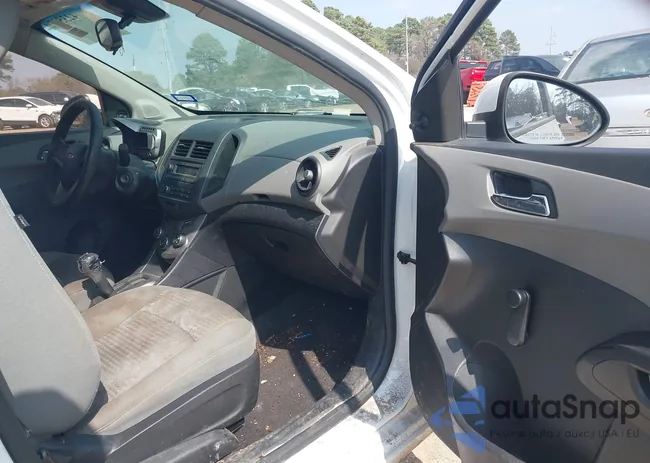 1G1JA6SH6D4205773: 44423557