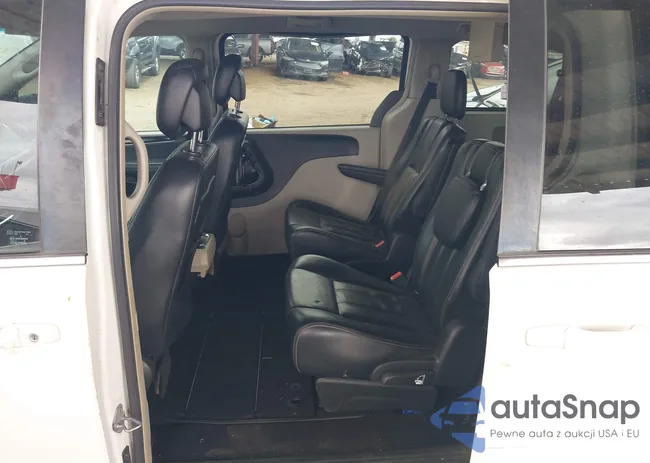 2C4RC1BG2DR588851: 44423599