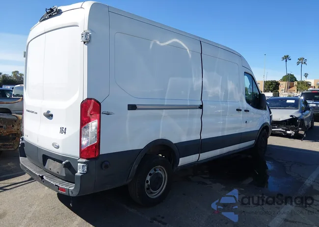 1FTYR2CG2JKB25018: 44423673