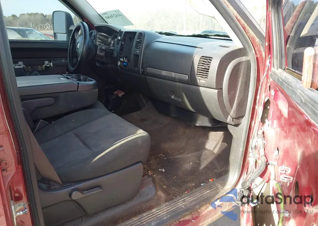 1GC1KXE86DF136187: 44423680