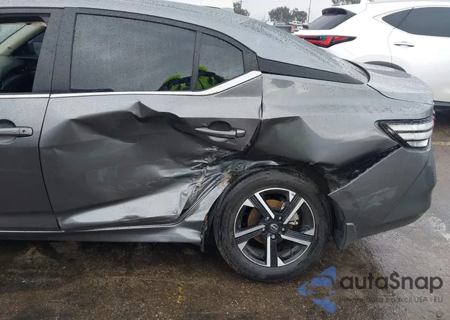 3N1AB8CV3RY370031: 44423695