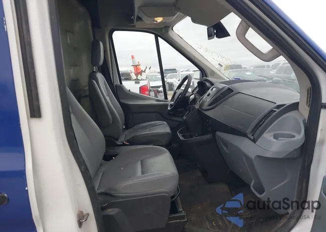 1FTNR1CM6FKB29034: 44424826