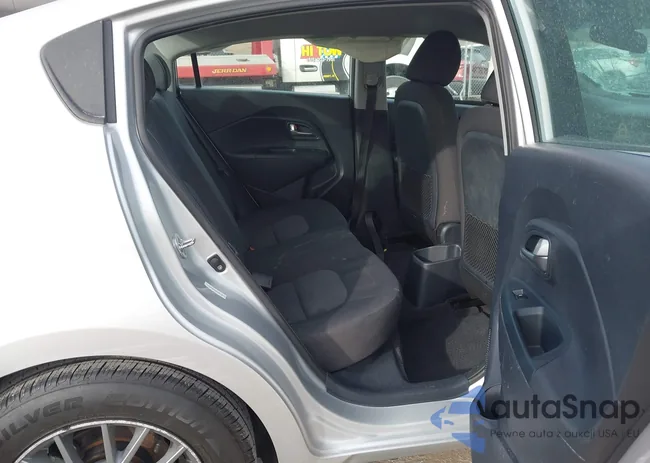 KNADM4A38F6432747: 44424875