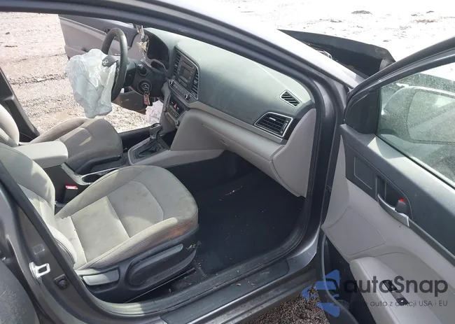 5NPD74LF3JH274558: 44424901