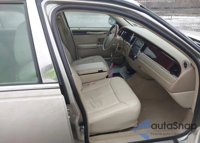 2LNBL8CV2BX762056: 44424964