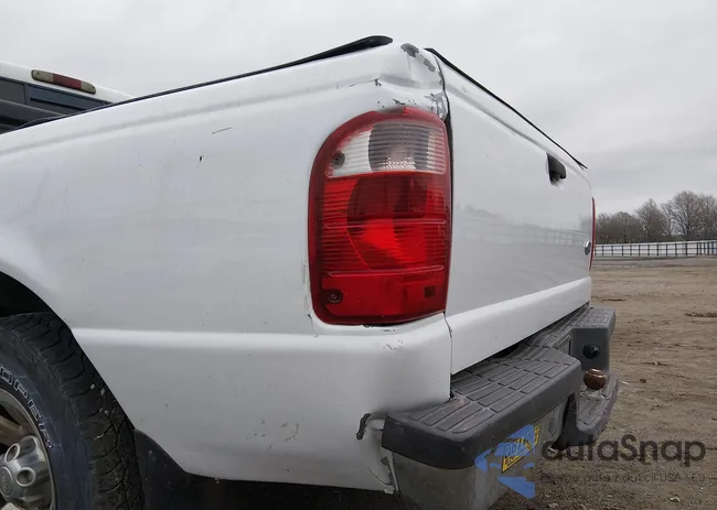 1FTYR44U42TA51709: 44425001