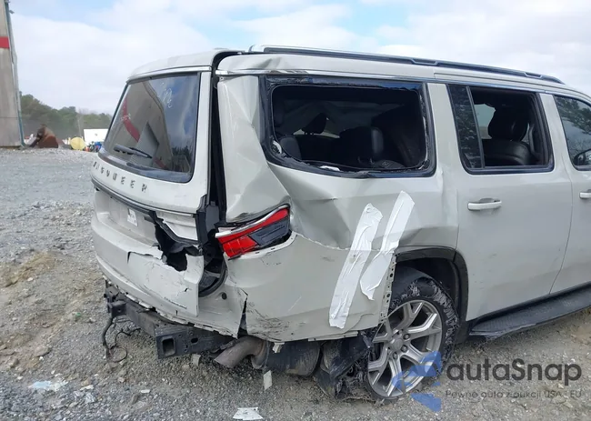 1C4SJVBT1NS137034: 44425065