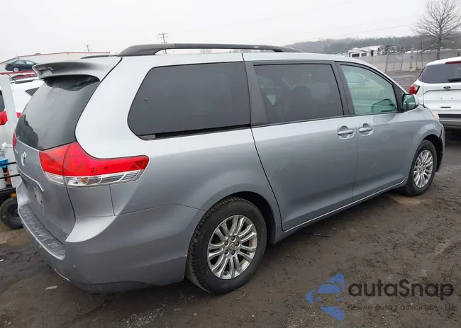 5TDYK3DC9DS296612: 44425077