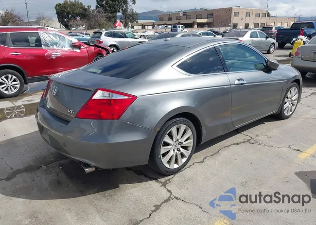 1HGCS22829A004372: 44425193