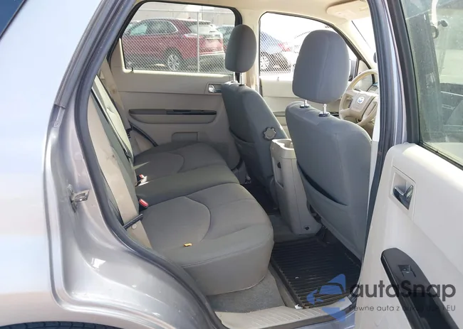 4F2CZ02Z28KM19594: 44425253