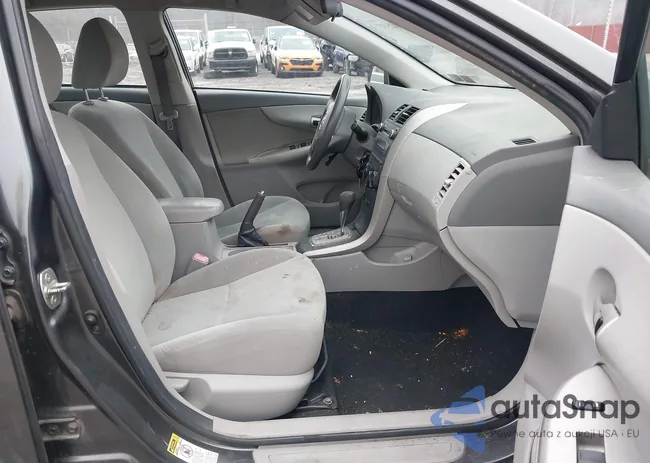 2T1BU4EE9AC269727: 44425327