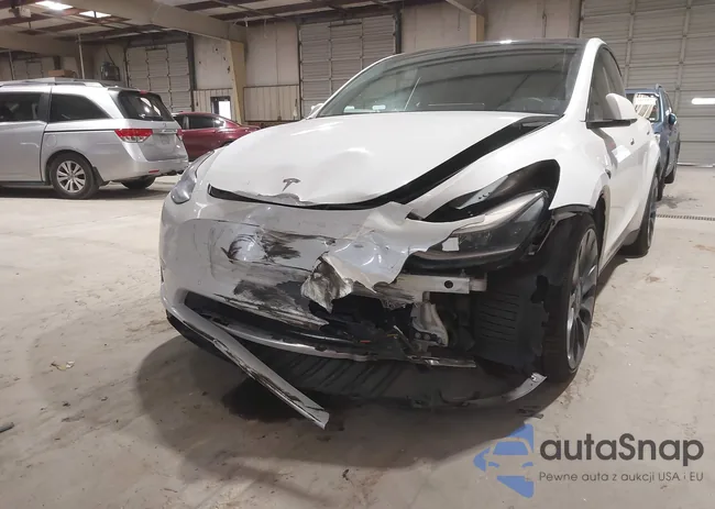 5YJYGDEF2MF246221: 44425404