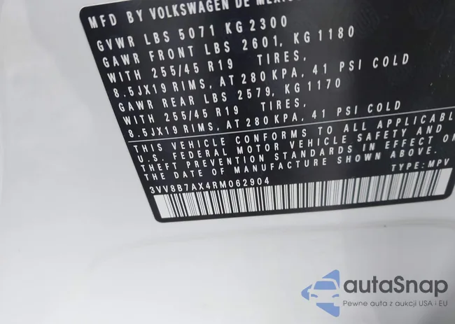 3VV8B7AX4RM062904: 44424444