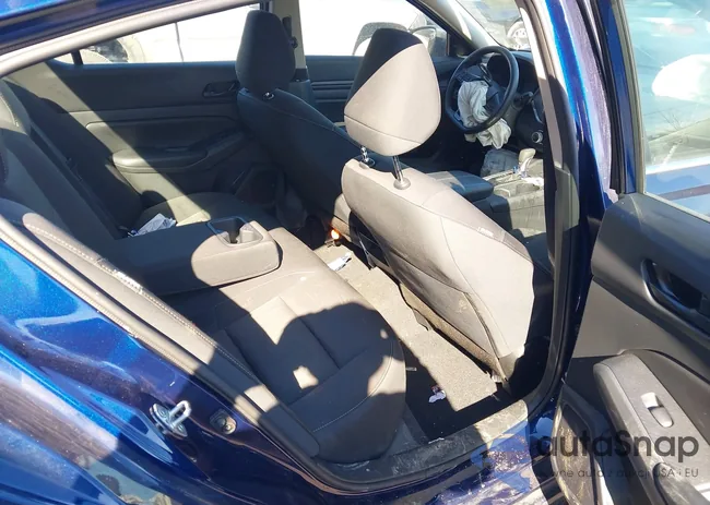 1N4BL4BV4RN300632: 44424452