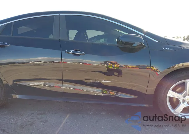 1G1RC6S55GU140342: 44424534