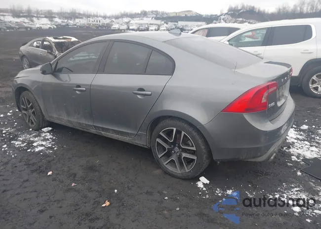 YV140MTL4H2420305: 44424593