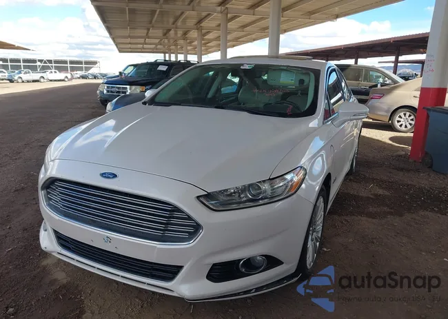 3FA6P0SU5ER378821: 44424750