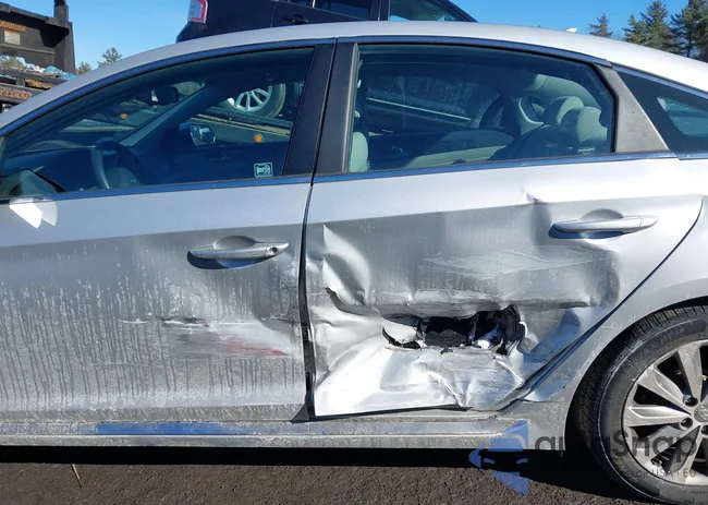 5NPE34AF5HH577662: 44425809