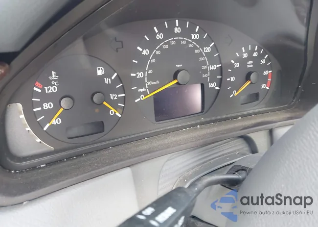 WDBJH82JX1X043933: 44425852