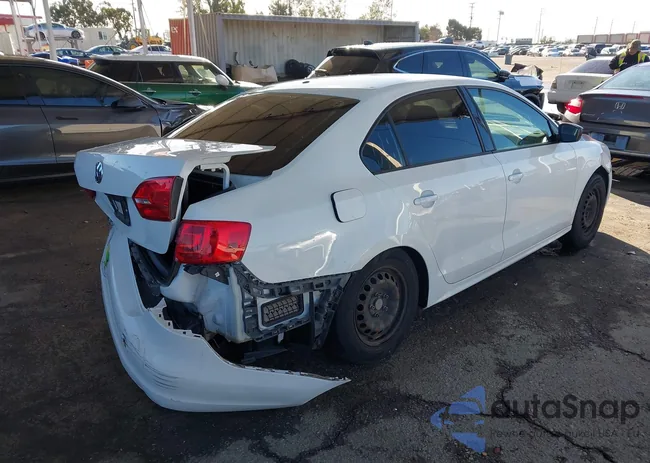 3VW2K7AJ0EM329995: 44426046