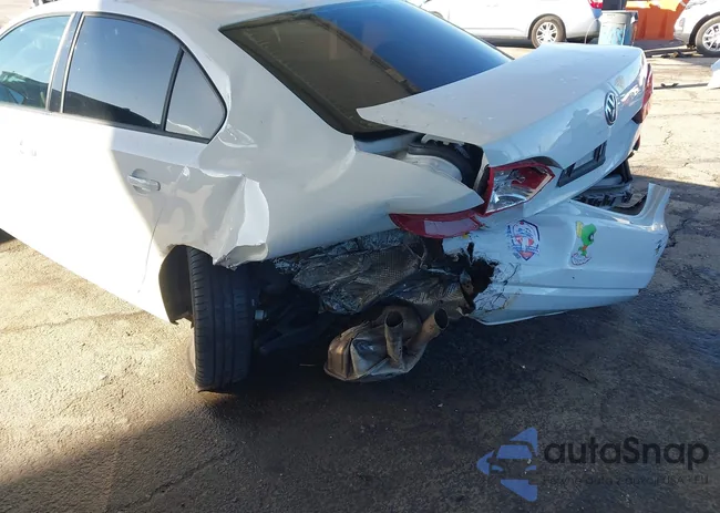 3VW2K7AJ0EM329995: 44426046