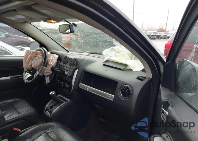 1C4NJCEAXHD156234: 44426082