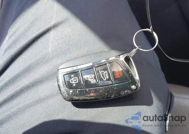 KM8SR4HF6FU104729: 44426183