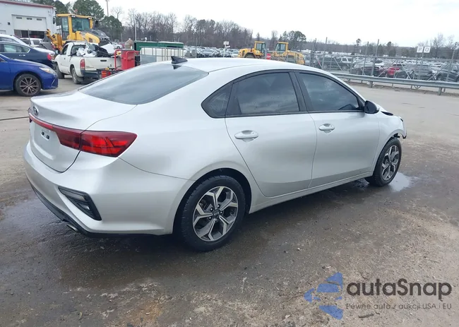 3KPF24AD5LE250861: 44426248