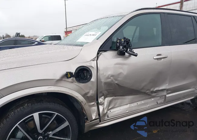 YV4H60CW2P1995982: 44426303