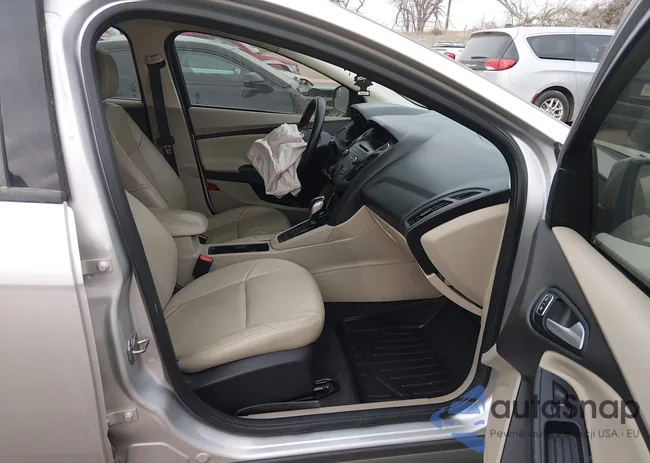 1FADP3FE1GL219260: 44425645