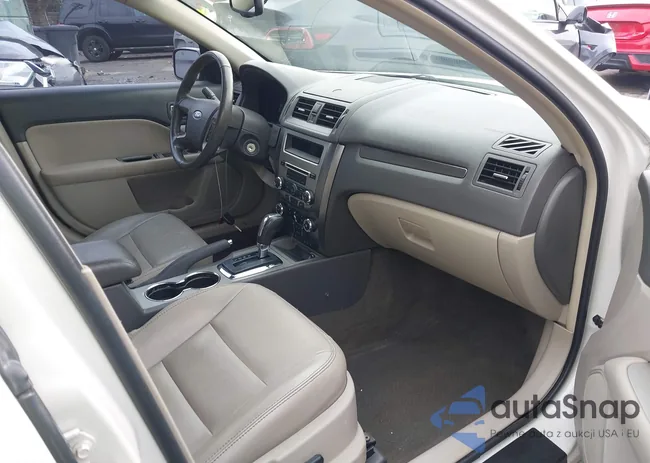 3FAHP0JA5AR414355: 44426839