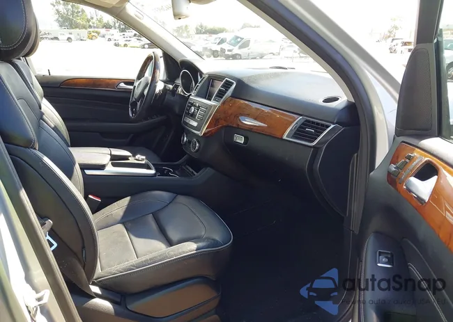 4JGDA2EB3DA228185: 44426933