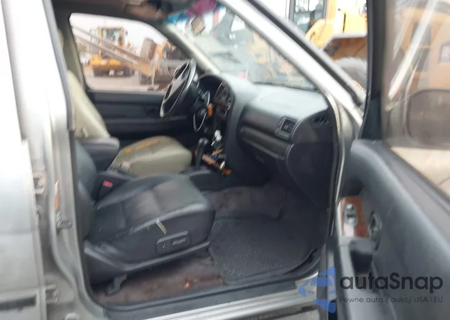 JN8DR09Y31W594926: 44426995