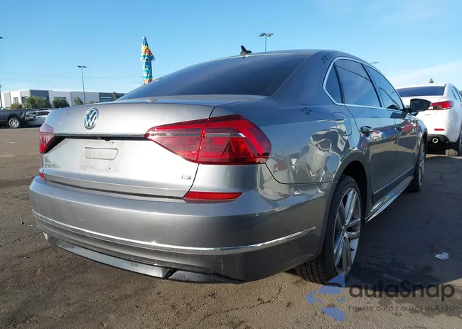 1VWDT7A35HC076492: 44427071