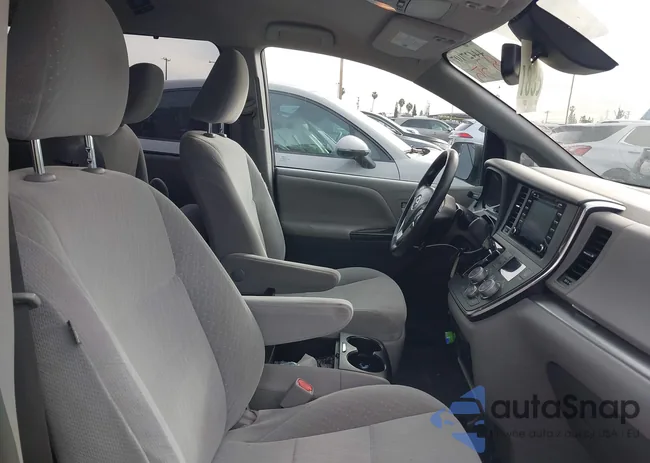 5TDKZ3DC9JS904335: 44427107