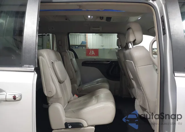 2C4RC1GG6CR181588: 44427236