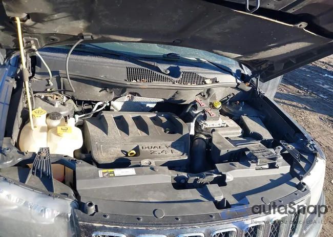 1C4NJDBB2ED717122: 44427238