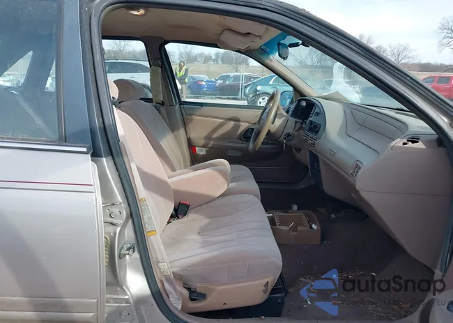 1FALP52U8RG179047: 44427400